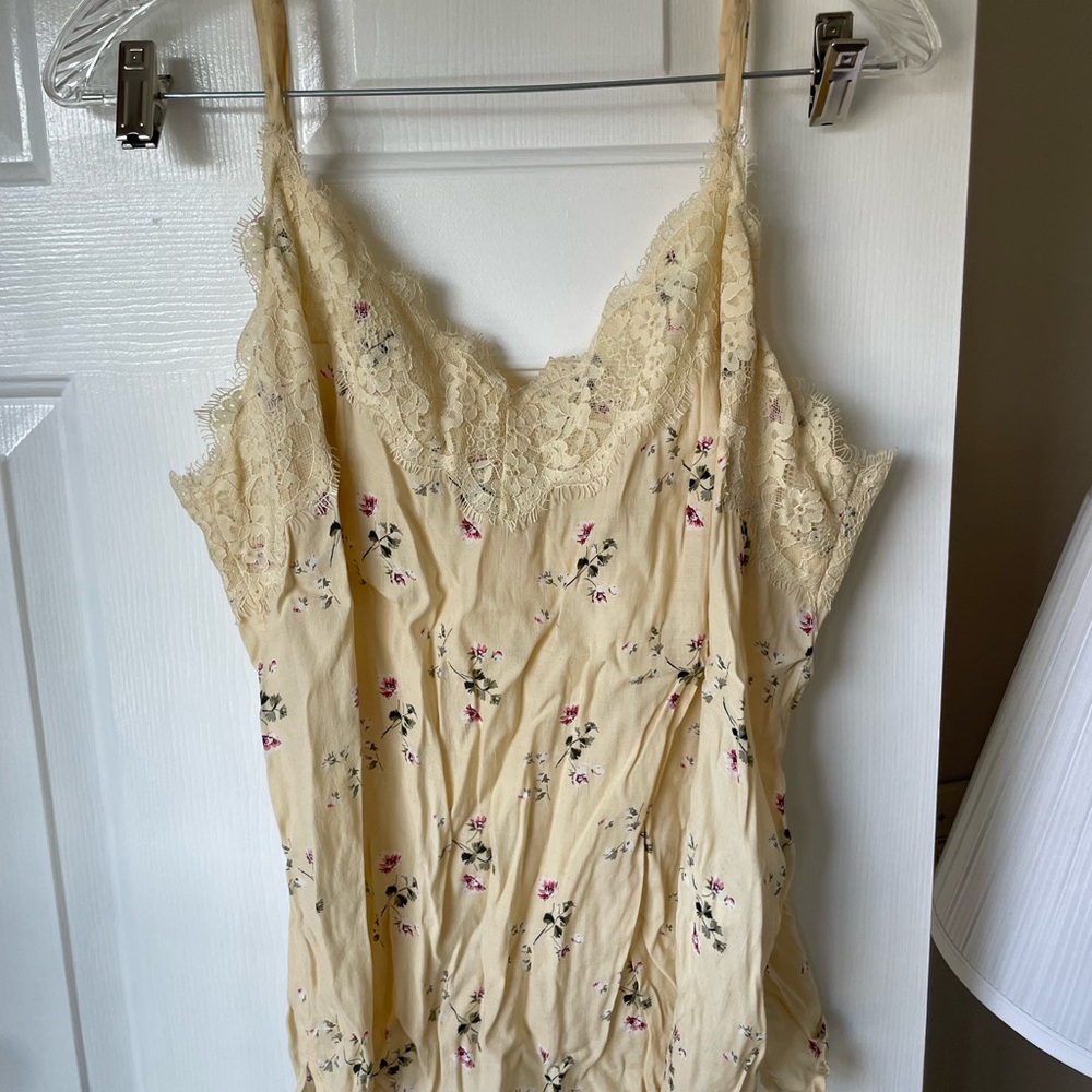 Abercrombie & Fitch Floral Lace Cami